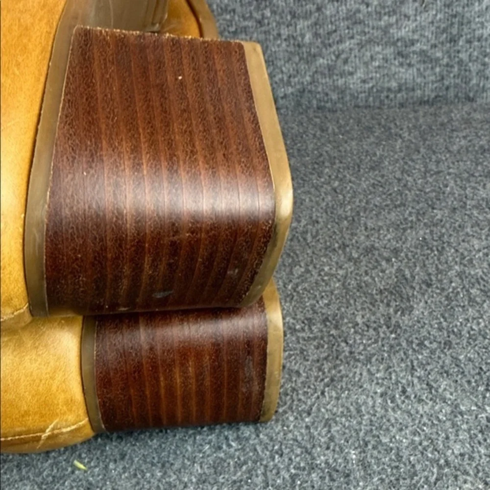 Vintage Made in Brazil Distressed Block Heel Leather Shoes 9.5M‎
